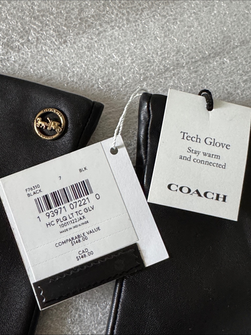 NWT Coach Ladies Smooth Tech  Leather Gloves in Black with Signature Button - Picture 4 of 10